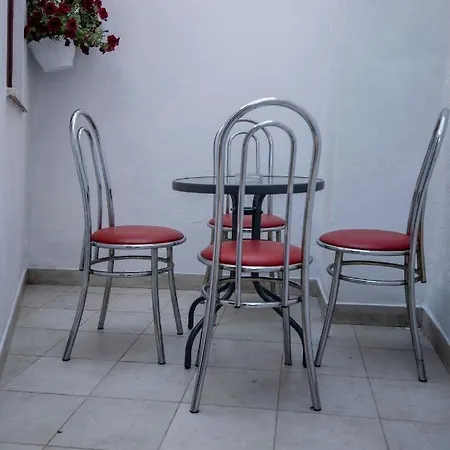 Nina Stari Grad アパート