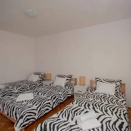 Nina Stari Grad アパート トレビニエ